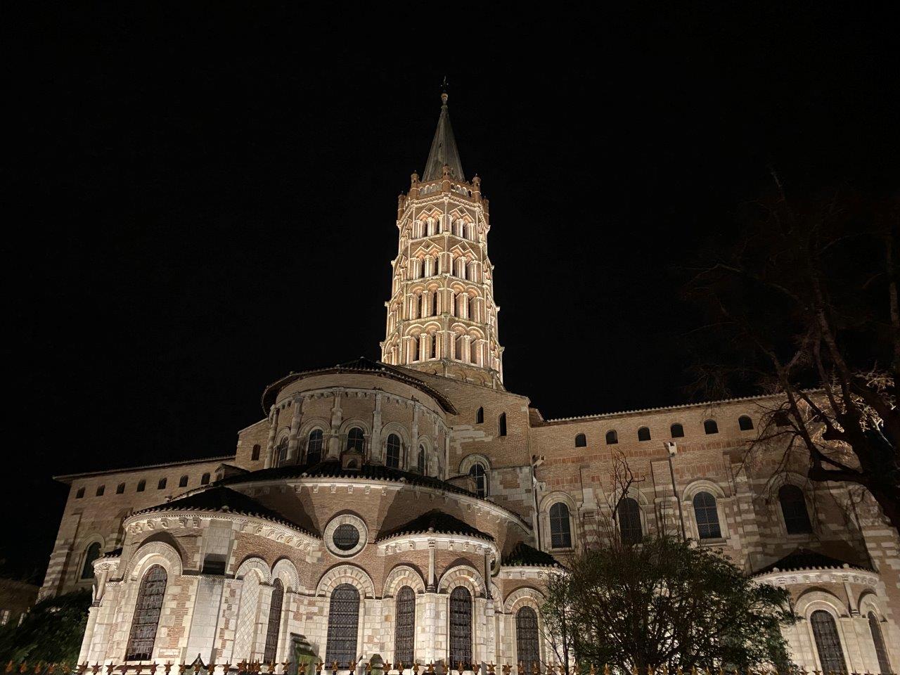 Eglise Saint-Sernin Toulouse illumine le soir - Chevet de nuit