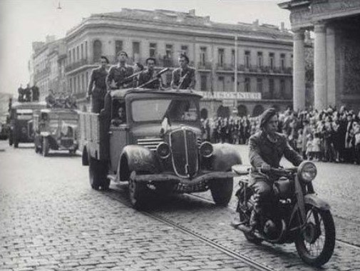 Défilé de la victoire 22 aout 1944 à Toulouse