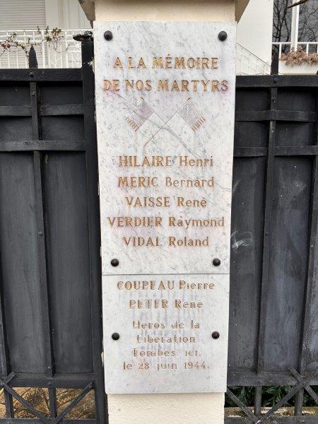 22 Avenue Joseph Le Brix - A la mémoire des martyrs, héros de la Libération, tombés devant cette maison Henri Hilaire, Bernard Méric, René Vaisse, Raymond Verdier, Roland Vidal, Pierre Coupeau, René Peter