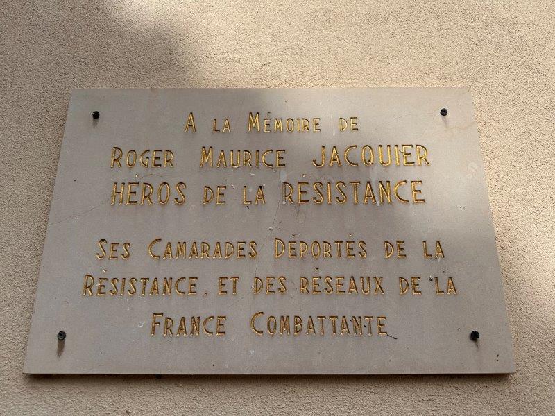 2 rue Maurice Jacquier, à l angle de la rue Arzac et de la Place Arzac - Toulouse - à la mémoire de Maurice Jacquier, héros de la Réistance