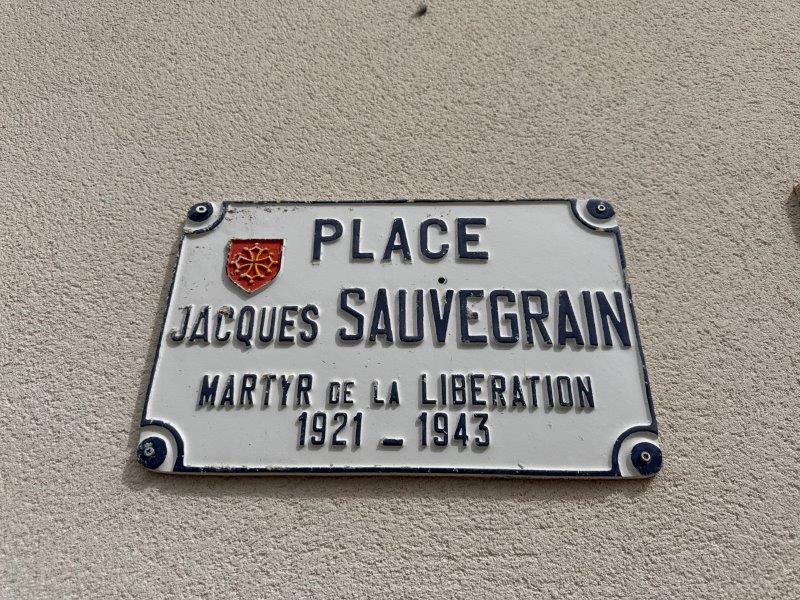 Place Jacques Sauvegrain - 31100 Toulouse