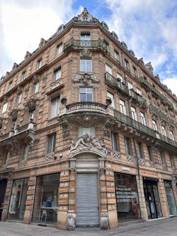 Façade angle rue Alsace-Lorraine - rue Rivals - 31000 Toulouse