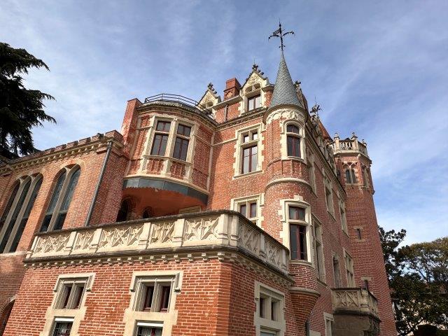 Facade arière du manoir Castel-Gesta rue Godolin