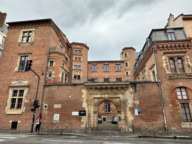 Hôtel particulier Beringuier Maynier ou hôtel de Lasbordes, dit du Vieux-Raisin - Toulouse