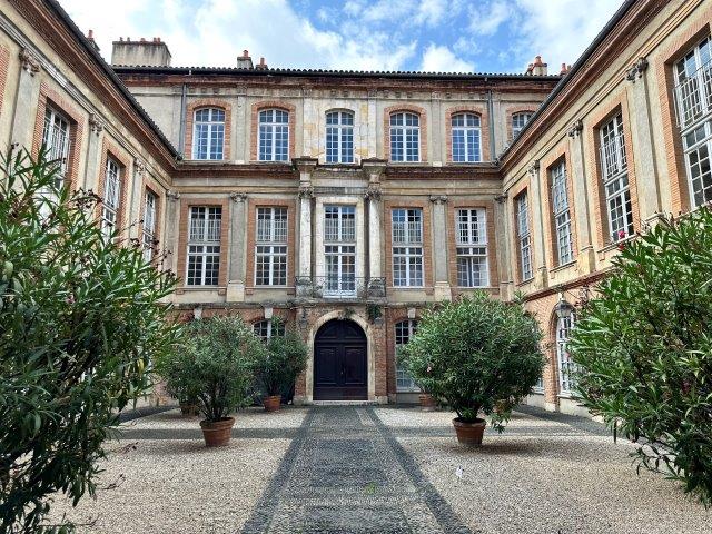 Hotel de Nupces - rue de la Bourse 31000 Toulouse