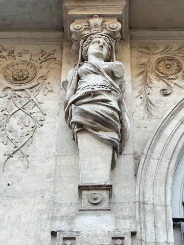 Caryatide rue Alsace-Lorraine - Toulouse centre ville