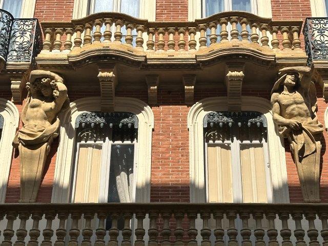 Cariatide et Atlante rue Saint-Bernard - 31000 Toulouse