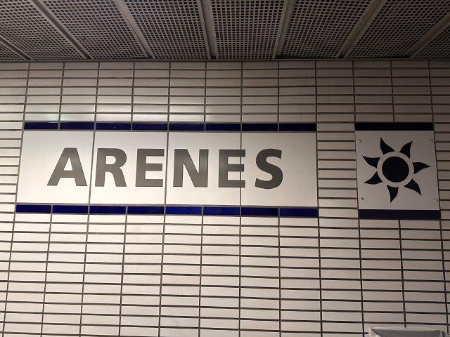 Métro Arènes