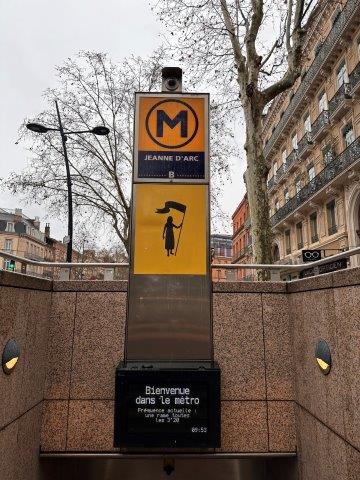 Station Jeanne d Arc - ligne B - Tolosa