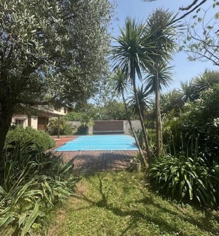 Maison d architecte T6 avec piscine à Portet sur Garonne Maison d architecte T6 avec piscine à Portet sur Garonne