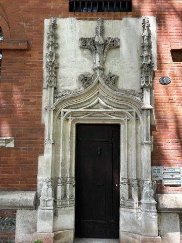 Demeure Art Nouveau allées Paul Feuga - maison Seube, dite maison hantée ou du bourreau - porte d entrée - Toulouse