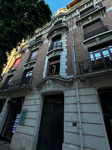 Entrée immeuble Art nouveau rue Ozenne à Toulouse