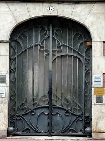 Immeuble Art Nouveau - immeuble de rapport - rue du Languedoc - porte entrée