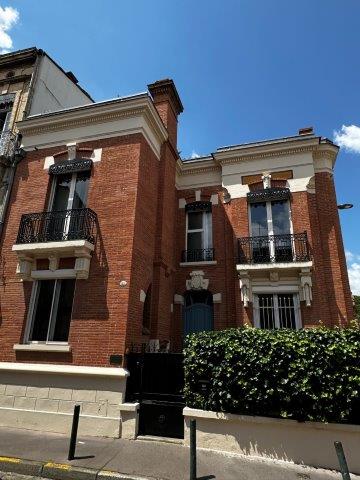 Maison Art Nouveau angle rue du Capitaine Escudié et rue Claire Pauilhac - Toulouse
