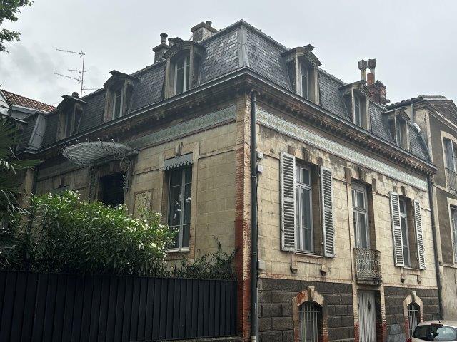 Villa Art Nouveau allées des Demoiselles angle rue André Delieux - Toulouse