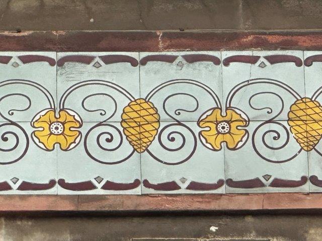 Villa allées des Demoiselles angle rue André Delieux - Détail mozaique