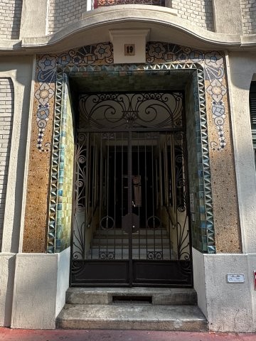 Immeuble Art Déco Toulouse rue Saint-Bernard - porte d entrée, faïence - Immeuble Bonzom Archi Edmond Pilette